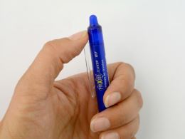 Roller zselés PILOT Frixion Clicker 0,7 kék (1)