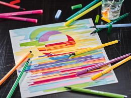 Prémium szálas filctoll - STABILO Pen 68 - ARTY- 24 db-os csomag - 24 különböző színnel (1)