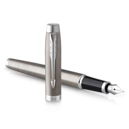 Pero plniace PARKER IM Essential Stainless Steel CT (modrá náplň, hrot F) Pero plniace PARKER IM Essential Stainless Steel CT (modrá náplň, hrot F)